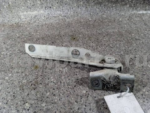 Петля капота правая Audi 80, 1989 г., арт. 46023021034