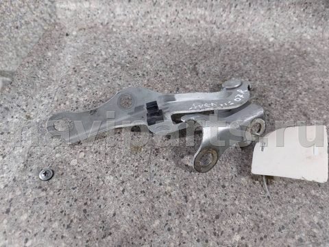 Петля капота правая Toyota Avensis, 2008 г., арт. 46023025579
