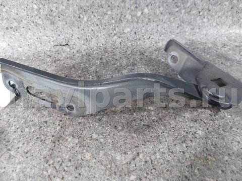 Петля капота правая Honda Accord, 2009 г., арт. 46023043589