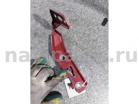 Петля капота правая Audi A6, 2006 г., OEM 4F0823302, арт. 46023060767