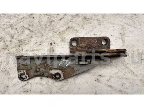 Петля капота правая Nissan Primera, 1996 г., арт. B124069