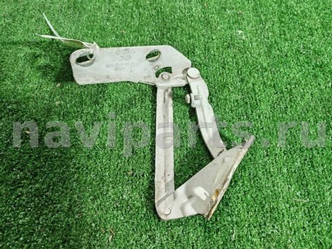 Петля капота правая Mercedes Sprinter, 2014 г., OEM 9067500021, арт. D4064