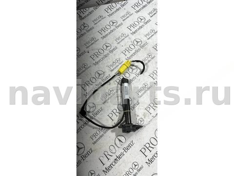 Пиропатрон петли капота Mercedes C W205, 2015 г., OEM A2059060002, арт. 18064