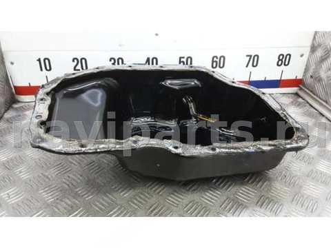 Новое Toyota Auris E150, 2008 г., арт. 56U12AO01