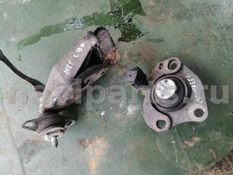Подушка крепления двигателя Renault Megane, 1997 г., арт. 10306