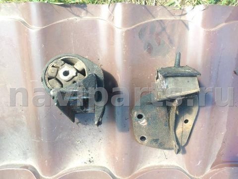 Подушка крепления двигателя Renault 19, 1996 г., арт. 10450