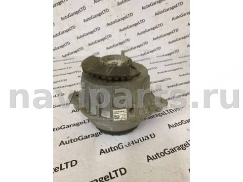 Подушка крепления двигателя Mercedes C W205, 2017 г., OEM a2052406617, арт. 17038