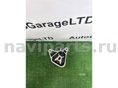 Подушка крепления двигателя Mercedes A W176, 2017 г., OEM a2462400809, арт. 23972
