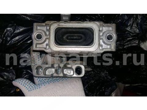 Подушка крепления двигателя Audi Q3, 2009 г., OEM 5N0199262F, арт. 24670926
