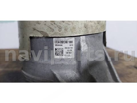 Подушка крепления двигателя Mercedes C W205, 2019 г., OEM A2532401000, арт. 264, фото 4