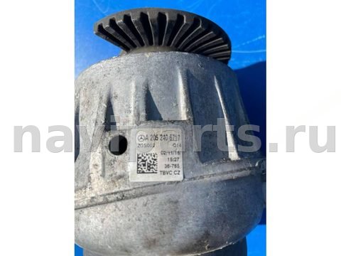 Подушка крепления двигателя Mercedes C W205, 2017 г., OEM A2052406717, арт. 67448150, фото 4