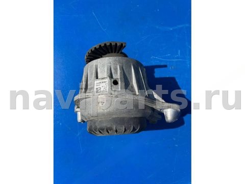 Подушка крепления двигателя Mercedes C W205, 2017 г., OEM A2052406617, арт. 67448178