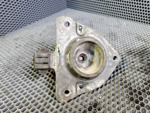 Подушка крепления двигателя Renault Laguna, 2000 г., OEM 7700823949D, арт. 96958651