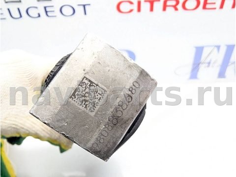 Подушка крепления двигателя Peugeot 5008, 2017 г., OEM 9808838680, арт. L890374_11, фото 5
