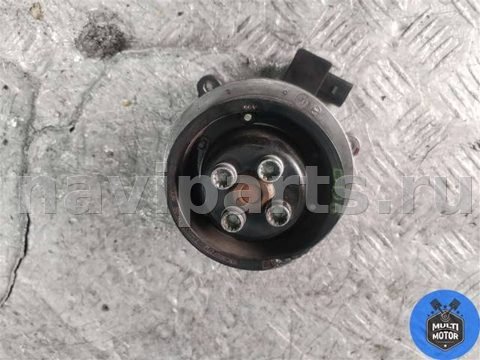 Помпа Volkswagen Passat, 2010 г., OEM 03C880727D, арт. 00112431
