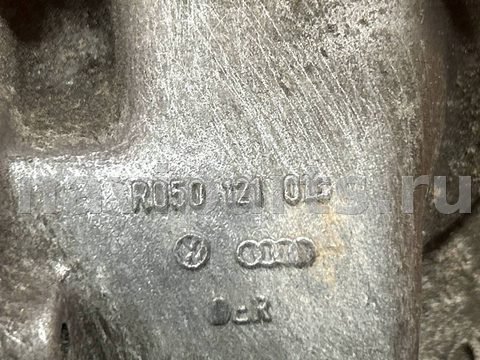 Помпа Audi A4, 1995 г., OEM 050121013, арт. 01023483
