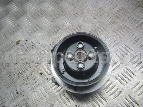Помпа Volkswagen Touran, 2011 г., OEM 03c880727d, арт. 0218924