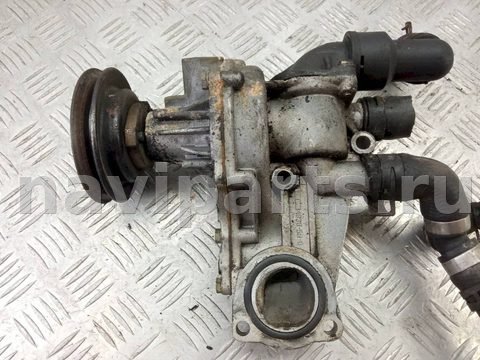 Помпа Volkswagen Passat, 2003 г., OEM 037121031F, арт. 1052008