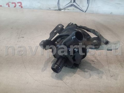 Помпа Mercedes A W176, 2013 г., OEM A0005000686, арт. 27545, фото 3