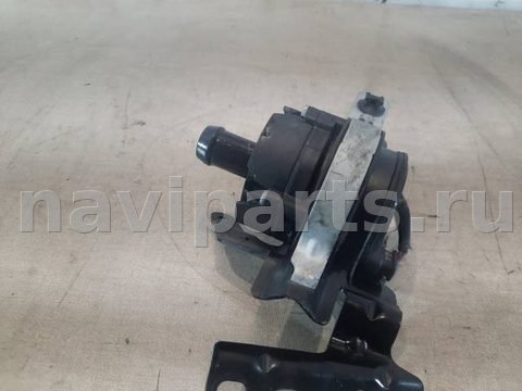 Помпа Mercedes A W176, 2013 г., OEM A0005000686, арт. 27545, фото 9