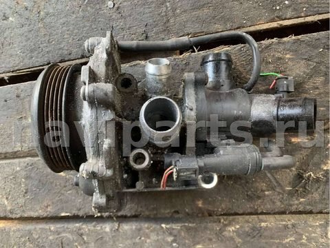 Помпа Mercedes A W176, 2013 г., OEM a6512000501, арт. 73566144