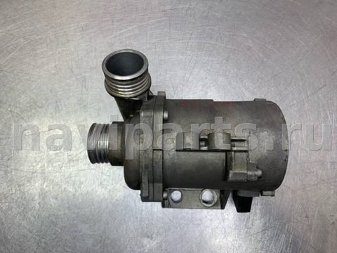 Помпа BMW 3 E90/E91/E92/E93, 2009 г., OEM 11517586924, арт. 81746