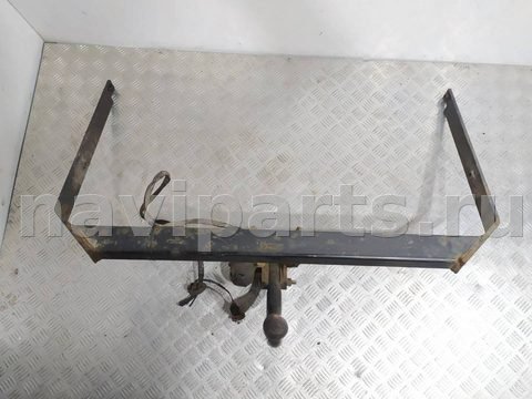 Прицепное устройство (фаркоп) Ford Focus, 2006 г., арт. 1046214