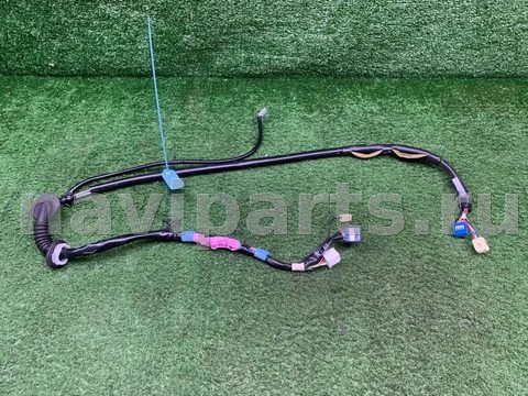 Проводка крышки багажника Toyota Matrix, 2006 г., OEM 8218401050D, арт. 01644510_4
