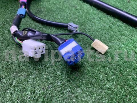 Проводка крышки багажника Toyota Matrix, 2006 г., OEM 8218401050D, арт. 01644510_4, фото 8