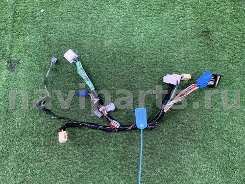 Проводка крышки багажника Pontiac Vibe, 2004 г., OEM 8218401050, арт. 01644530