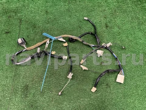 Проводка крышки багажника Toyota Previa, 2003 г., OEM 8218528660, арт. 01645231