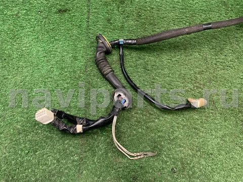 Проводка крышки багажника Toyota Estima, 2005 г., OEM 8218428420, арт. 01645272_2, фото 2