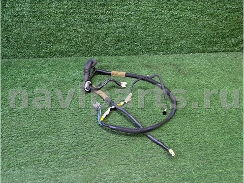 Проводка крышки багажника Toyota Wish, 2005 г., OEM 8218468010C, арт. 01761302