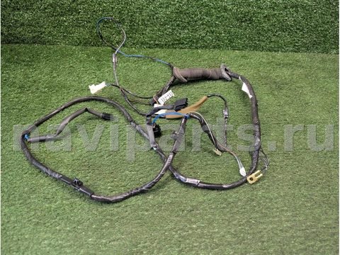 Проводка крышки багажника Mitsubishi Pajero, 2002 г., OEM MR517616, арт. 02534936