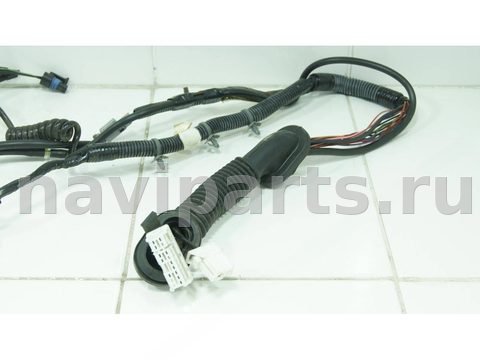 Проводка крышки багажника Nissan Armada TA60, 2003 г., OEM 24052ZZ51A, арт. 137879, фото 3