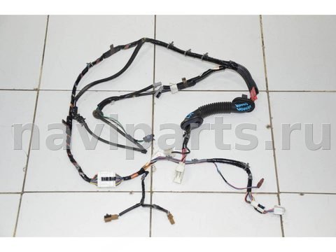 Проводка крышки багажника Nissan Armada TA60, 2004 г., OEM 24052ZZ51A, арт. 53482