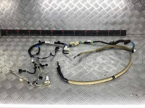 Проводка крышки багажника Toyota Avensis, 2003 г., OEM 8218505081, арт. A851814