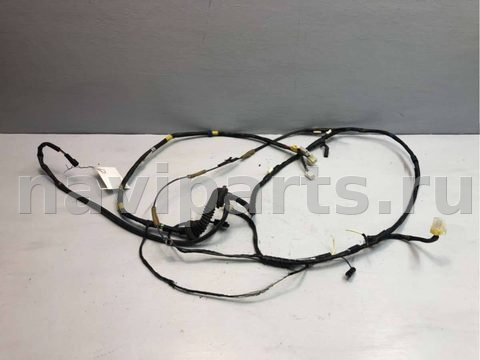 Проводка крышки багажника Subaru Forester, 1999 г., OEM 81812FC001, арт. B40412201