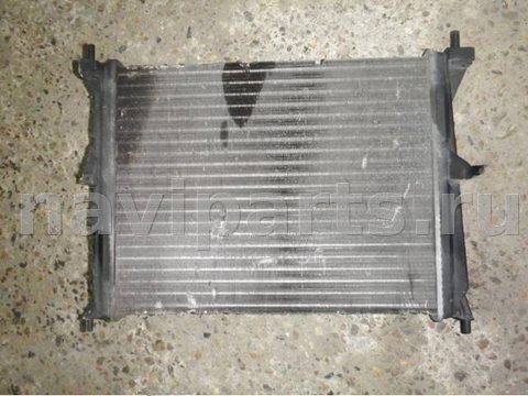 Радиатор основной Renault Clio, 2007 г., OEM 8200748438, арт. 0017416