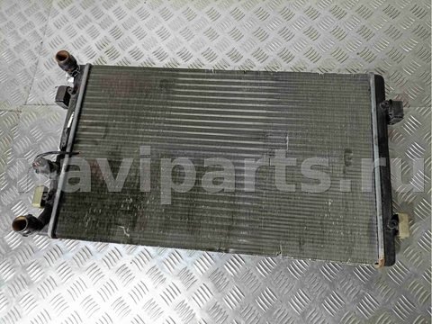 Радиатор основной Volkswagen Golf, 1998 г., OEM 99000037, арт. 015411