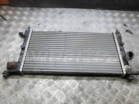 Радиатор основной Opel Corsa, 1996 г., OEM 90410048, арт. 0221568