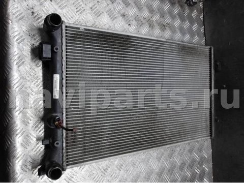 Радиатор основной Volkswagen Golf, 1999 г., OEM 1j0121253p, арт. 0223635