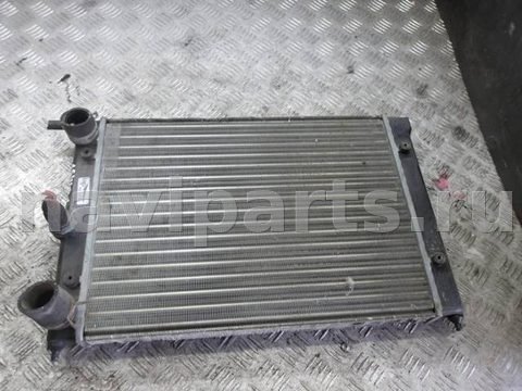 Радиатор основной Volkswagen Golf, 1988 г., арт. 0255986