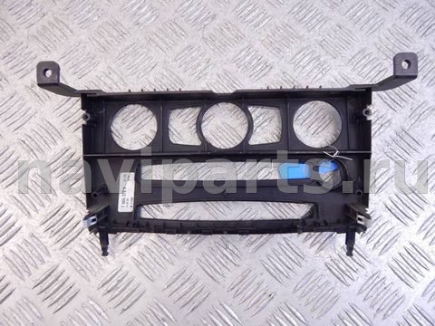Рамка блока управления печки/климат-контроля BMW 5 E60/E61, 2006 г., арт. 12081331, фото 2