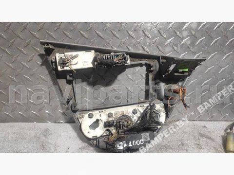 Рамка блока управления печки/климат-контроля Ford Focus, 2000 г., арт. 2C2000, фото 3