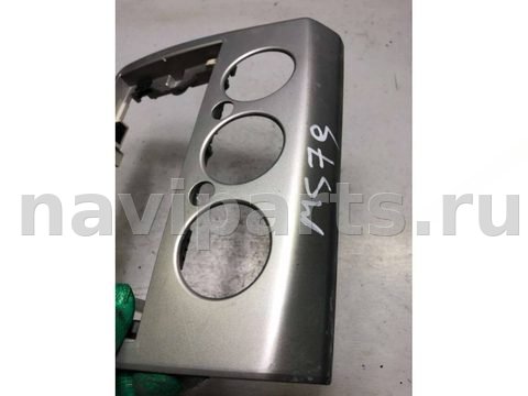 Рамка блока управления печки/климат-контроля Ford Focus, 2005 г., арт. B33454965, фото 2
