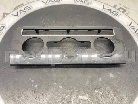 Новое Volkswagen Tiguan, 2021 г., OEM 5NN820073A, арт. V3295
