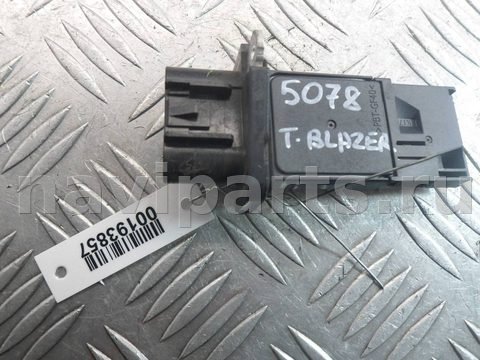 Расходомер воздуха (ДМРВ) Chevrolet TrailBlazer, 2009 г., OEM 15865791, арт. 00193857