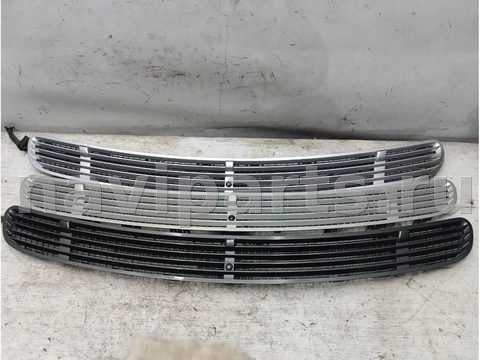 Новое Mercedes S W220, 2002 г., OEM 2208800205, арт. 103086347