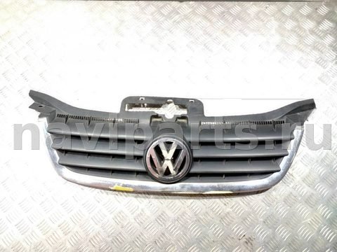 Новое Volkswagen Touran, 2004 г., арт. 1010116